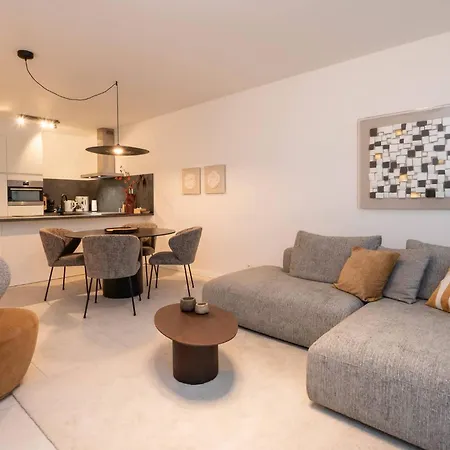 Brand New At The For 4 Apartment *