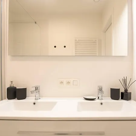 Brand New At The For 4 * Ostende