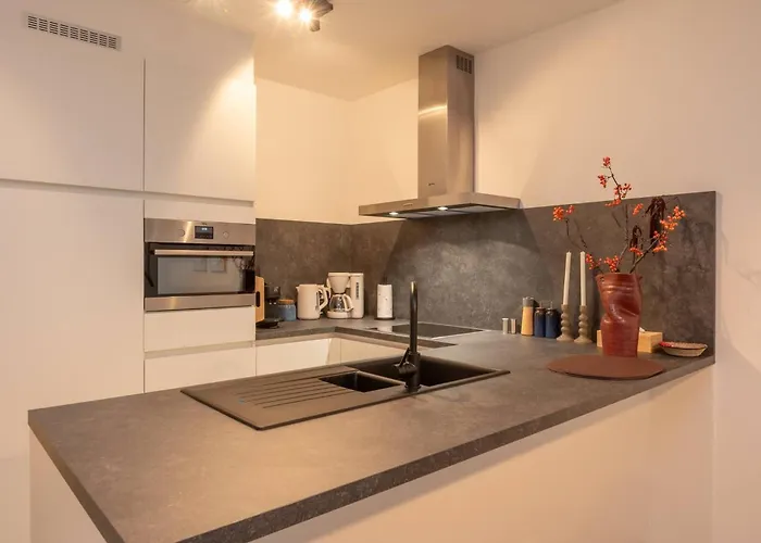 Brand New At The For 4 아파트 오스텐드