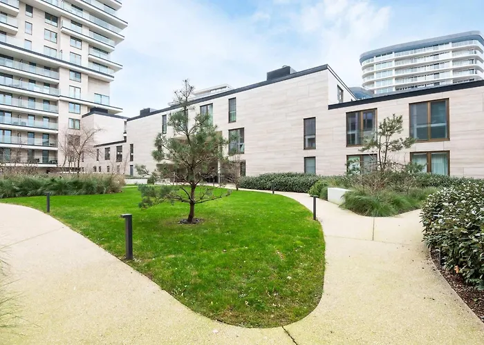 Apartment Brand New At The For 4