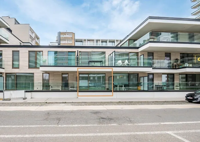 Brand New At The For 4 아파트 오스텐드