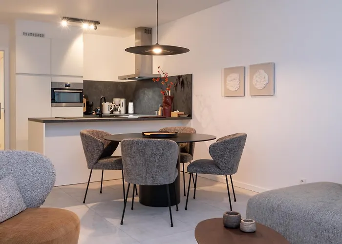 Brand New At The For 4 Apartment *